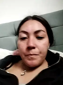 katha steele  online show from 10.31.25