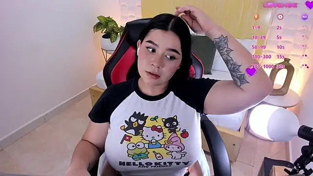 Snapshot of daniela_hornny chatting on 12.07.24 daniela hornny online show from 12.07.24
