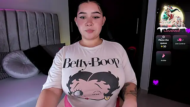 Snapshot of daniela_hornny chatting on 12.29.24 daniela hornny online show from 12.29.24