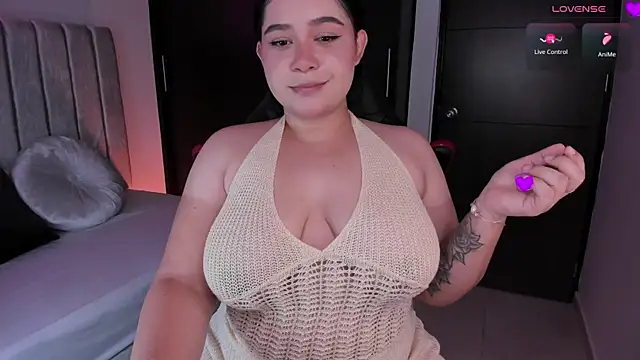 Snapshot of daniela_hornny chatting on 03.02.25 daniela hornny online show from 03.02.25