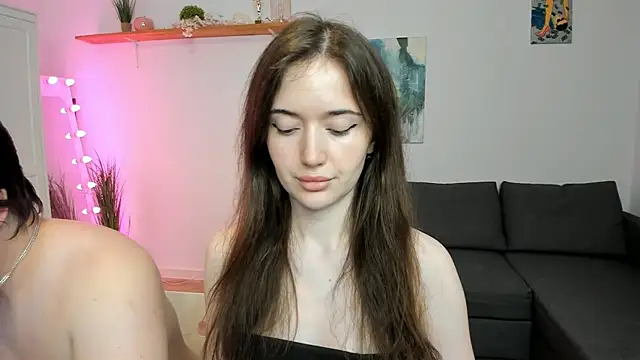 Snapshot of PollyFlame chatting on 09.29.25 PollyFlame online show from 09.29.25