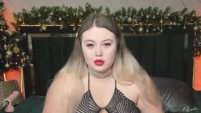 Snapshot of rosal1a chatting on 12.19.24 rosal1a online show from 12.19.24