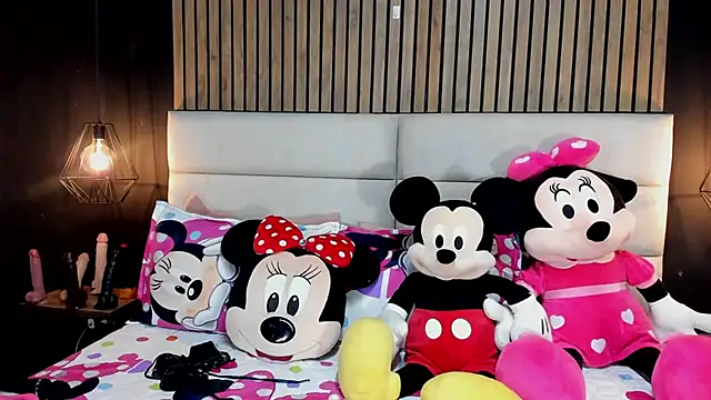 NiicolleMiller online show from 02.09.25