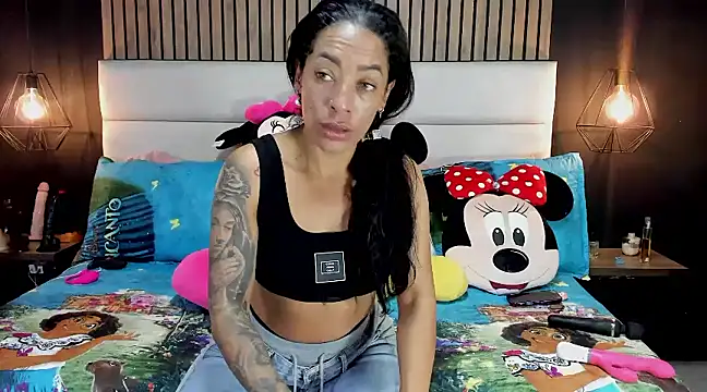 NiicolleMiller online show from 02.13.25