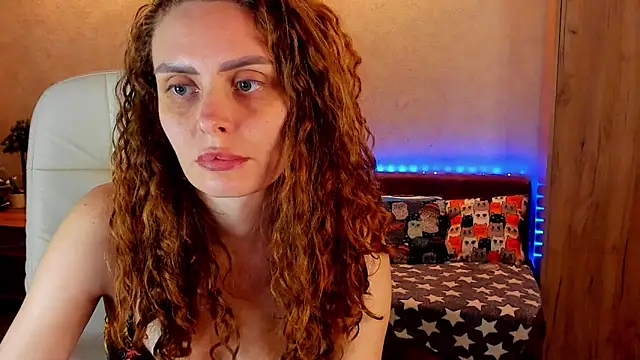 Snapshot of mia_grantes chatting on 12.12.24 mia grantes online show from 12.12.24