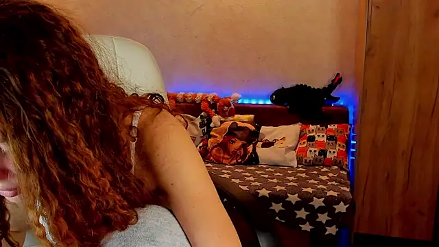 Snapshot of mia_grantes chatting on 12.18.24 mia grantes online show from 12.18.24