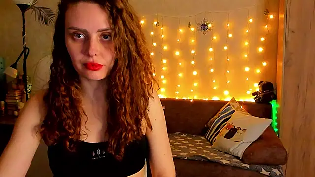 Snapshot of mia_grantes chatting on 12.21.24 mia grantes online show from 12.21.24