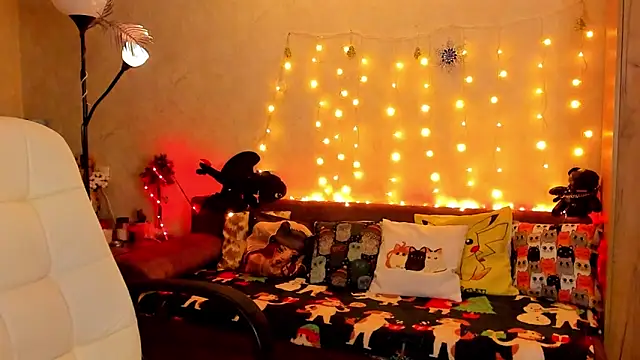 Snapshot of mia_grantes chatting on 12.23.24 mia grantes online show from 12.23.24