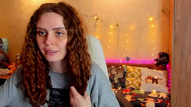 Snapshot of mia_grantes chatting on 01.12.25 mia grantes online show from 01.12.25