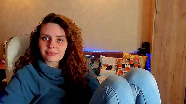 Snapshot of mia_grantes chatting on 02.02.25 mia grantes online show from 02.02.25