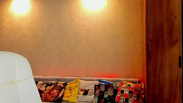 Snapshot of mia_grantes chatting on 02.07.25 mia grantes online show from 02.07.25