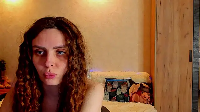 Snapshot of mia_grantes chatting on 02.15.25 mia grantes online show from 02.15.25