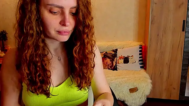 Snapshot of mia_grantes chatting on 02.16.25 mia grantes online show from 02.16.25