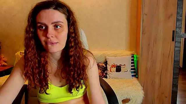 Snapshot of mia_grantes chatting on 02.16.25 mia grantes online show from 02.16.25