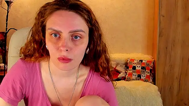 Snapshot of mia_grantes chatting on 03.08.25 mia grantes online show from 03.08.25