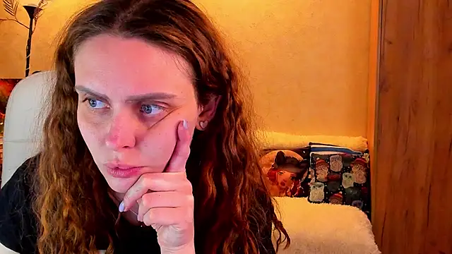 Snapshot of mia_grantes chatting on 03.21.25 mia grantes online show from 03.21.25
