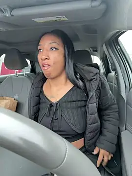 Snapshot of Iceblanca chatting on 02.25.26 Iceblanca online show from 02.25.26