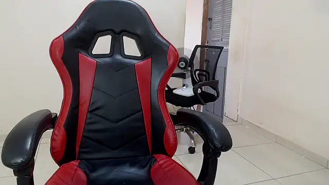 -Marivalda- online show from 10.15.25