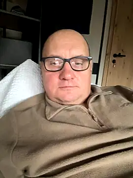 Snapshot of vanjbi45 chatting on 11.09.25 vanjbi45 online show from 11.09.25