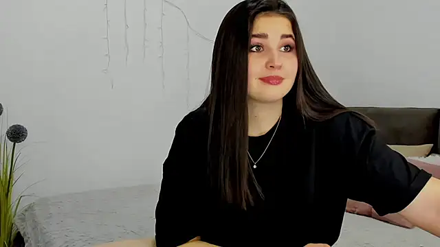 Snapshot of Talla_a chatting on 03.18.25 Talla a online show from 03.18.25