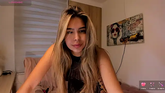 Snapshot of AnitaHaywood_ chatting on 12.04.24 AnitaHaywood online show from 12.04.24