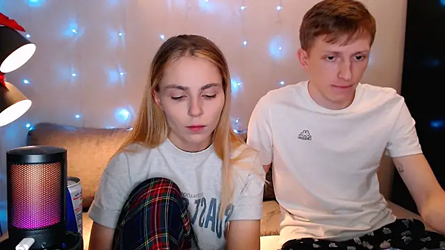 juliaanddima online show from 10.12.25