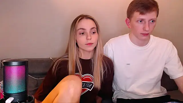 juliaanddima online show from 12.04.25