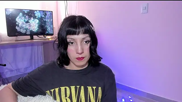 Snapshot of Room312_ chatting on 12.22.24 Room312  online show from 12.22.24