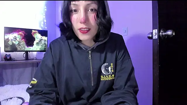 Snapshot of Room312_ chatting on 12.29.24 Room312  online show from 12.29.24