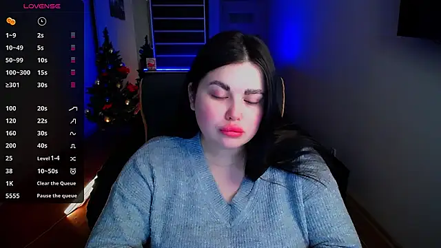 Snapshot of Emily_Mo chatting on 12.15.24 Emily Mo online show from 12.15.24