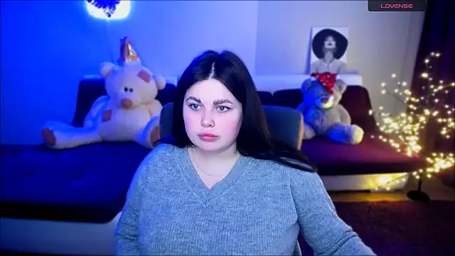 Snapshot of Emily_Mo chatting on 12.24.24 Emily Mo online show from 12.24.24