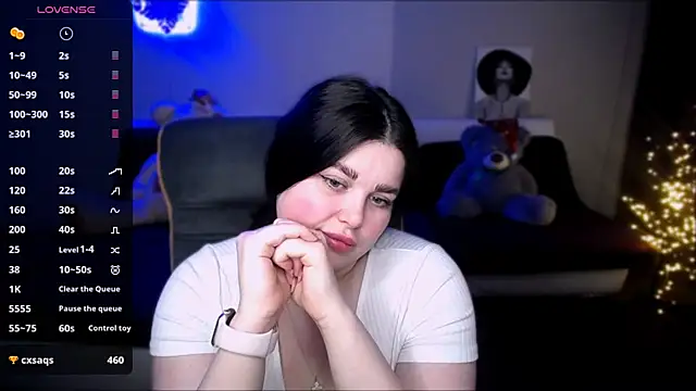 Snapshot of Emily_Mo chatting on 01.08.25 Emily Mo online show from 01.08.25