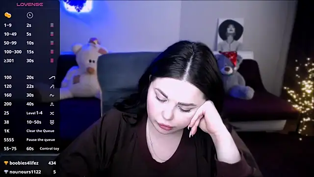 Snapshot of Emily_Mo chatting on 01.09.25 Emily Mo online show from 01.09.25
