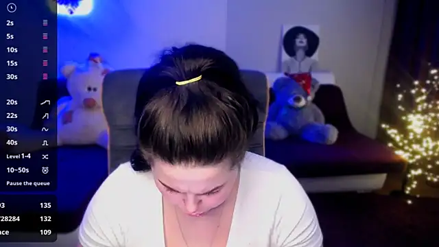 Snapshot of Emily_Mo chatting on 01.12.25 Emily Mo online show from 01.12.25