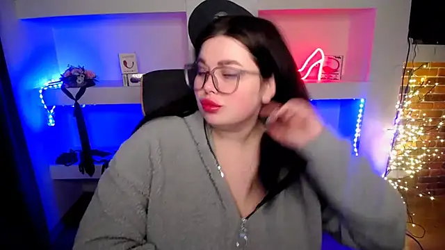 Snapshot of Emily_Mo chatting on 01.14.25 Emily Mo online show from 01.14.25