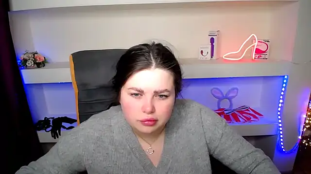 Snapshot of Emily_Mo chatting on 01.16.25 Emily Mo online show from 01.16.25