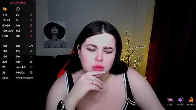 Snapshot of Emily_Mo chatting on 02.04.25 Emily Mo online show from 02.04.25