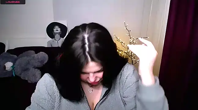 Snapshot of Emily_Mo chatting on 03.05.25 Emily Mo online show from 03.05.25