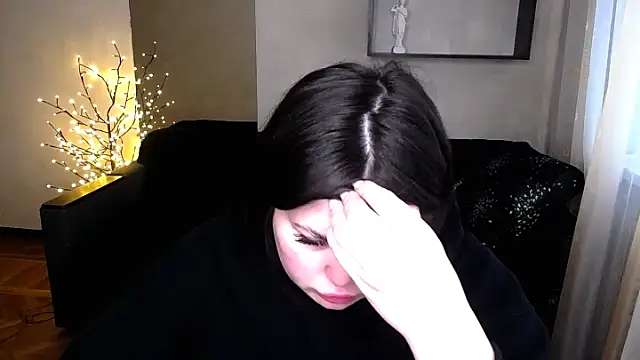 Snapshot of Emily_Mo chatting on 03.22.25 Emily Mo online show from 03.22.25