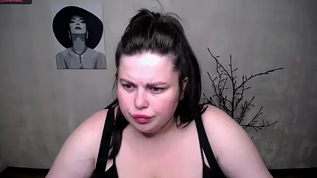 Snapshot of Emily_Mo chatting on 09.12.25 Emily Mo online show from 09.12.25