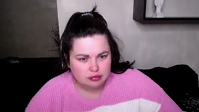 Emily Mo online show from 10.19.25