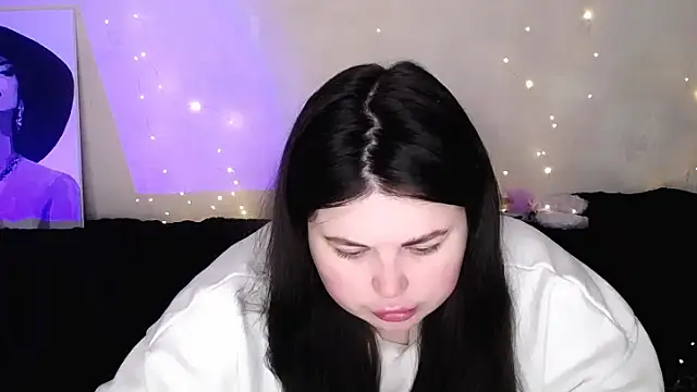 Emily Mo online show from 02.24.26