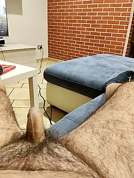 Snapshot of orsettoCum chatting on 11.04.25 orsettoCum online show from 11.04.25