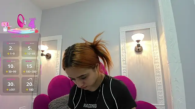 Snapshot of Anto_kira chatting on 03.12.25 Anto kira online show from 03.12.25