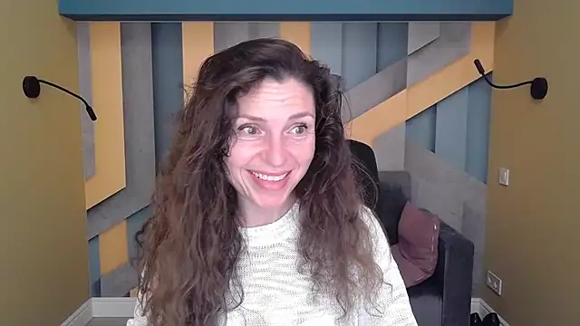 EllaLong online show from 10.12.25