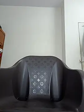  surbhi  online show from 10.04.25