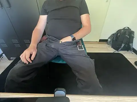 Lovetobenaked4u online show from 09.10.25