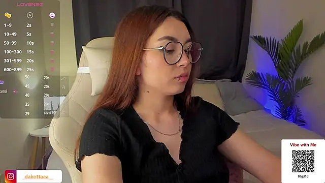 Snapshot of dakottaa_ chatting on 03.06.25 dakottaa online show from 03.06.25
