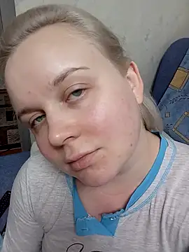 Snapshot of Karolina_love_ chatting on 09.17.25 Karolina love  online show from 09.17.25