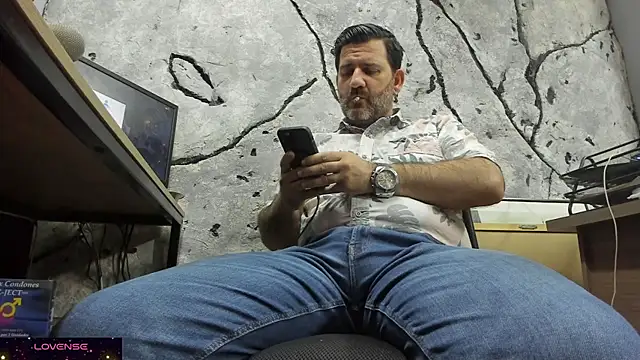 Maxi TheBigDaddy online show from 10.01.25